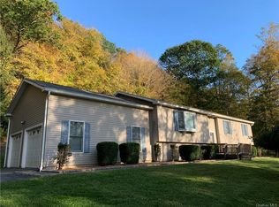 680 E Branch Rd, Patterson, NY 12563