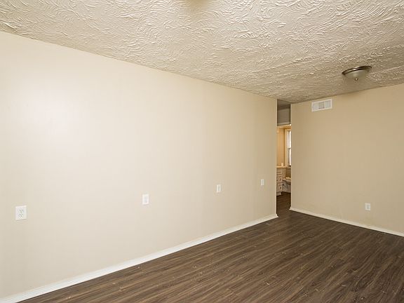 5th image of 316 Brittan Trl