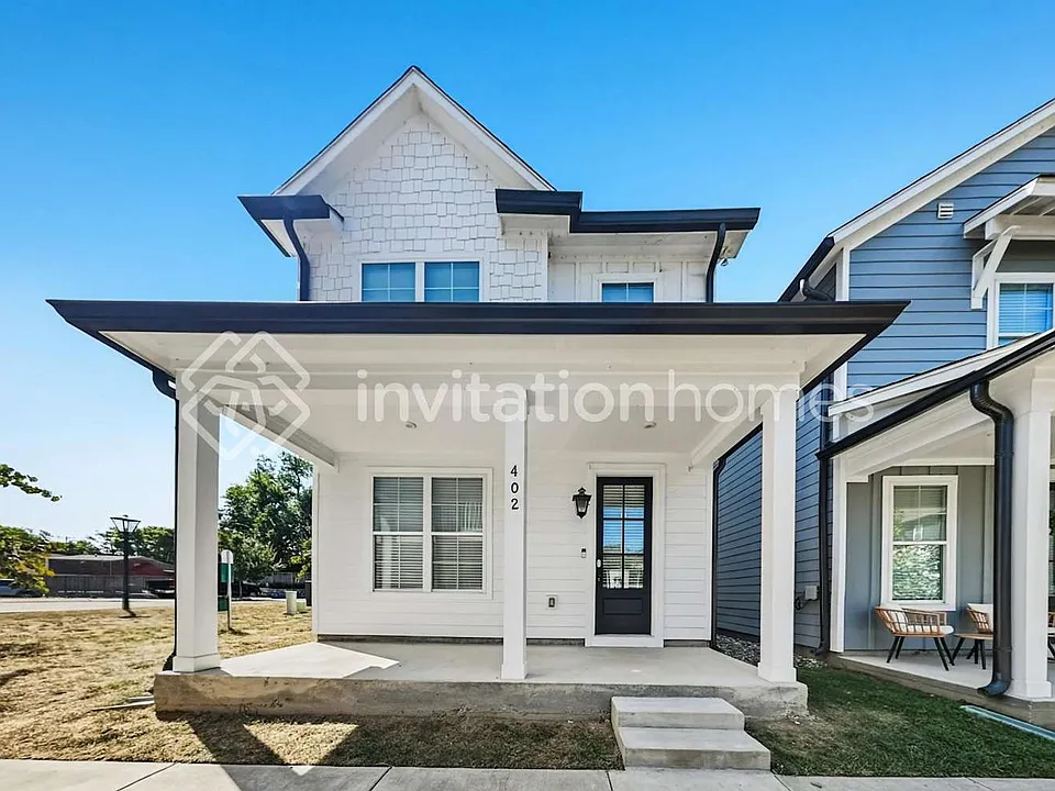 647 Vernon Ave #402