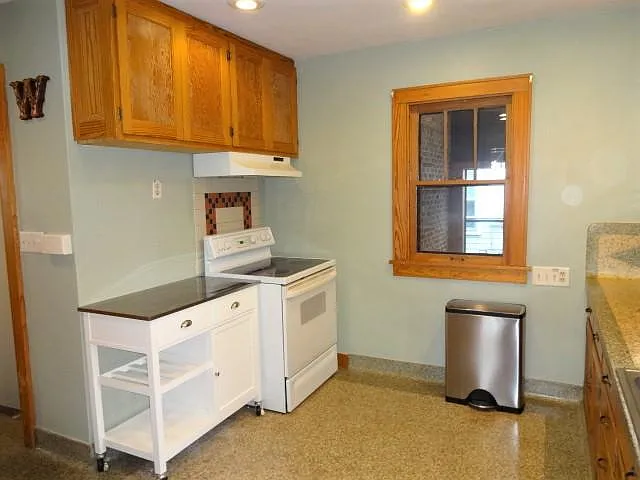 1213 W Oklahoma St — Photo 12