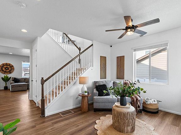 3rd image of 1228 Argali Dr