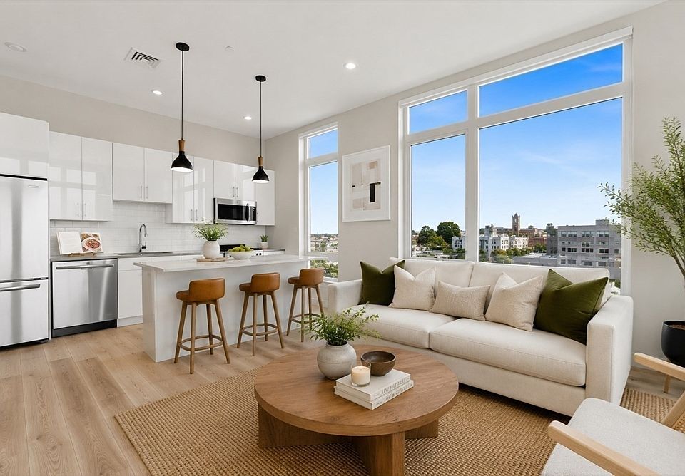 1st image of 420 W Broadway #Penthouse 604