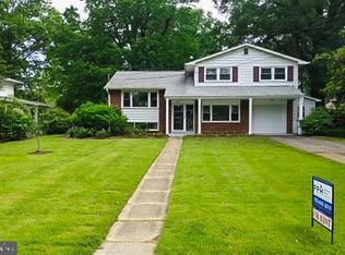 8816 Camfield Dr, Alexandria, VA 22308