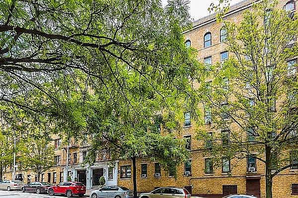 1st image of 25 Seaman Ave #2F