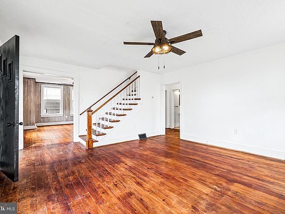 2nd image of 111 8th Ave