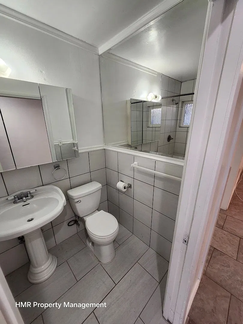 Beautiful remodel 3 bed 2 bath house — Photo 4