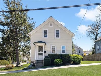 98 Division St, East Greenwich, RI, 02818