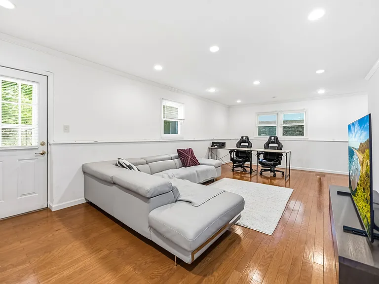 33 Mattocks Pl — Photo 5