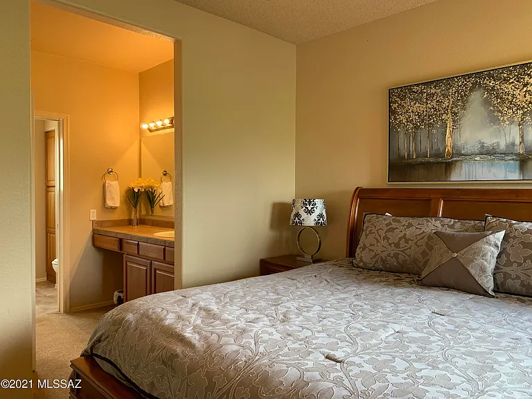 6655 N Canyon Crest Dr #23201 — Photo 34