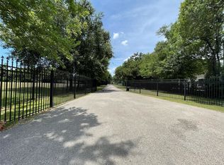 9625 N Houston Rosslyn Rd, Houston, TX 77040