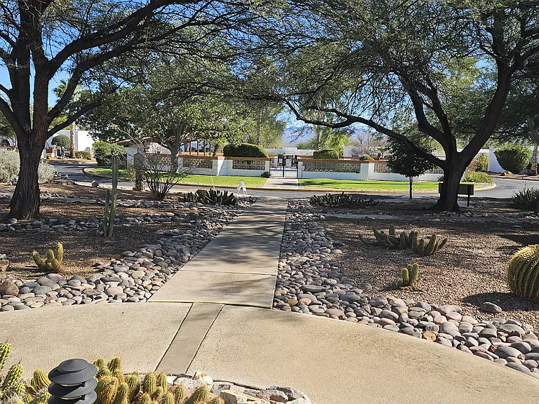 424 S Paseo Madera #B — Photo 15