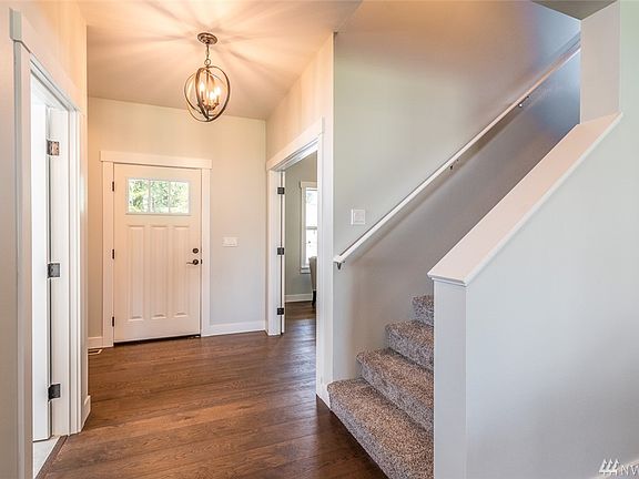 5th image of 2031 Feather Dr