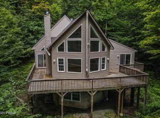 70 Splitrail Ln, Lake Ariel, PA 18436