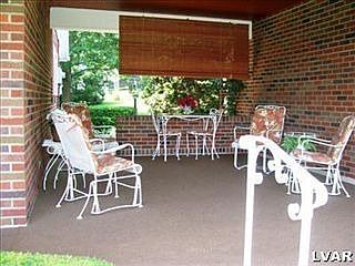 3rd image of 2700 Woodlawn Ave