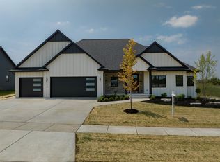 1774 Arbor Gate Ln, Green Bay, WI 54311