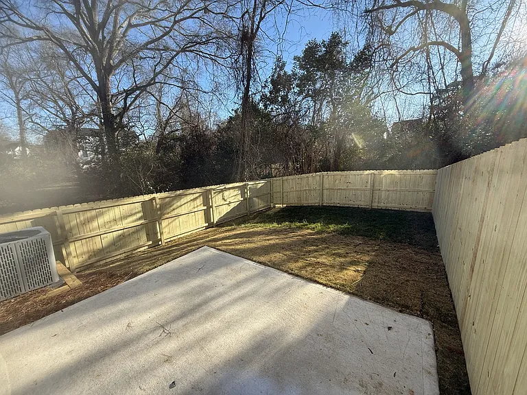 1432 Anderson St — Photo 34