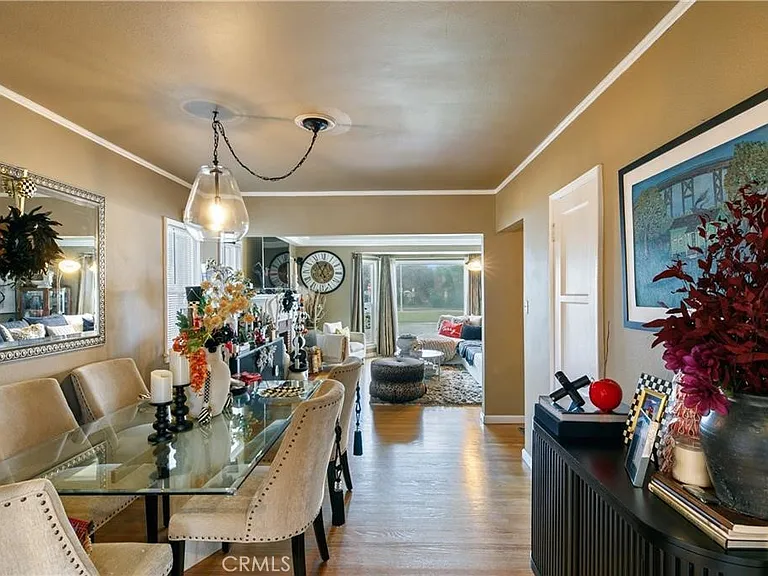 3907 Edgehill Dr — Photo 9
