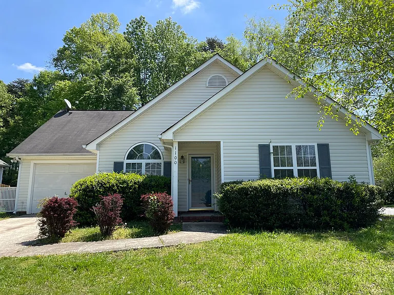 1100 Franklin Thomas Pl — Photo 1