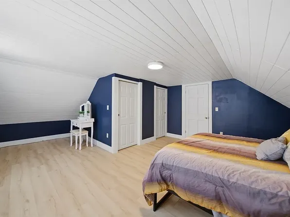 69-71 Providence Rd, Whitinsville, MA 01588