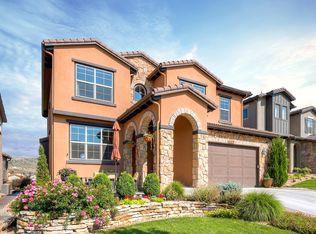 2379 S Lupine Way, Lakewood, CO 80228