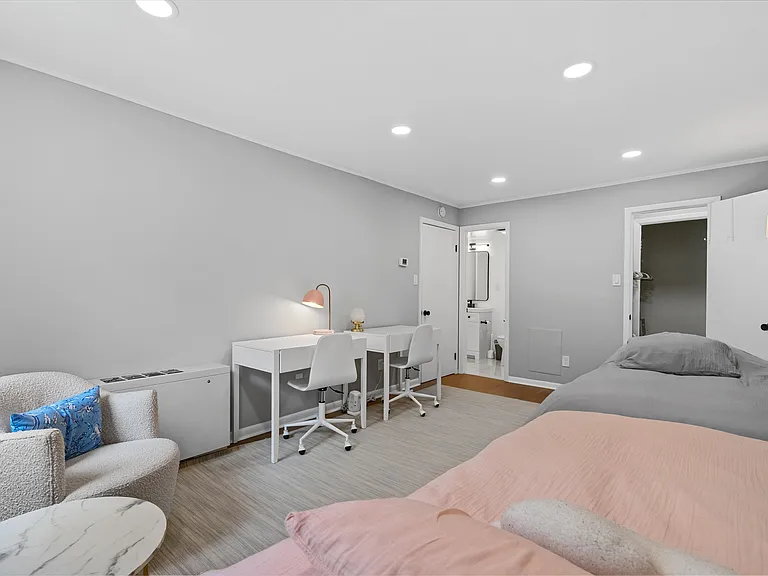 4545 Macarthur Blvd NW #107 — Photo 9