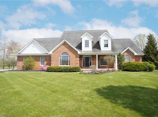 2262 Heritage Trl, Poland, OH