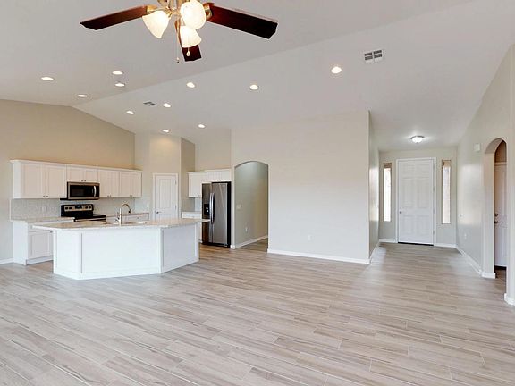 5th image of 1576 E Jardin Pl