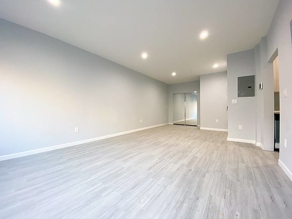 3rd image of 165 Stockholm St #2F