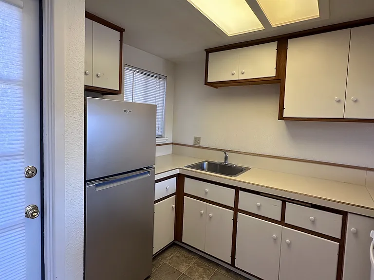 437 Kentucky St #H — Photo 11