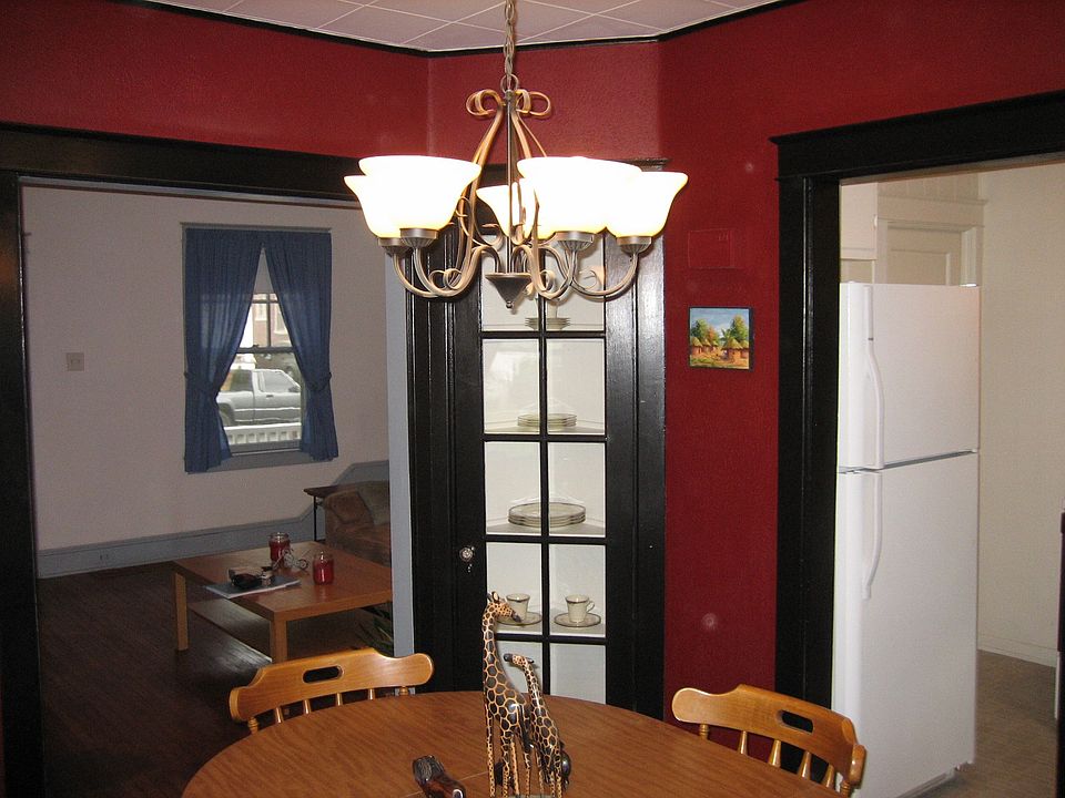 2nd image of 1210 Elm Ave