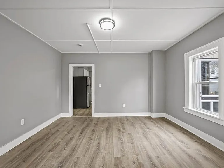 5-6 Monteleone Pl — Photo 6