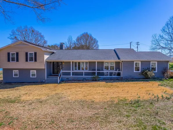 132 Lawrence Ln, Chesnee, SC 29323