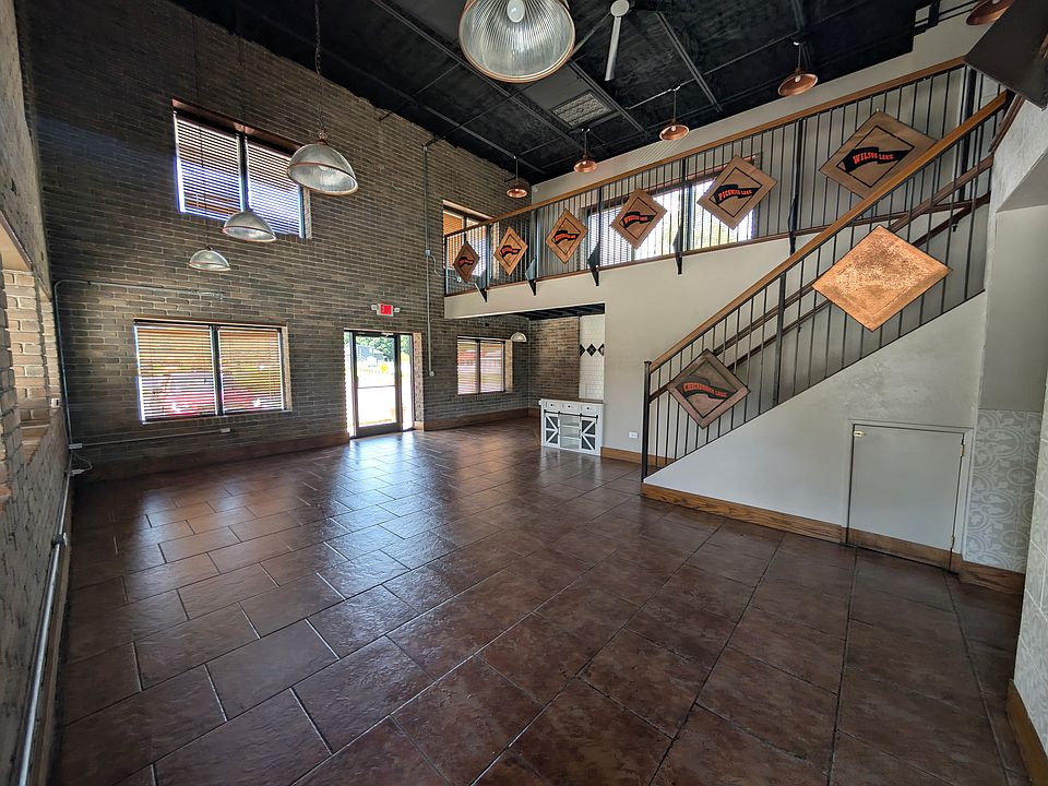 Living, dining room