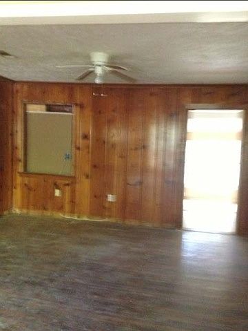 2nd image of 2607 Hillside Dr