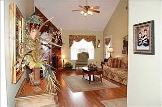 1st image of 9125 Park Crest Dr