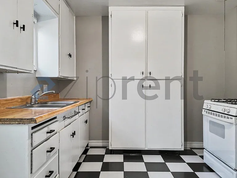 2727 57th St #1 — Photo 14