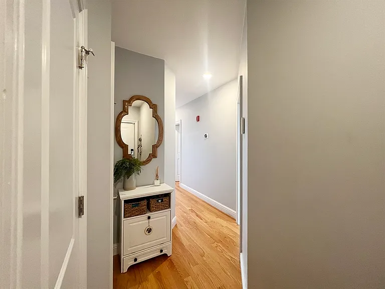 214 E Eagle St #6 — Photo 23
