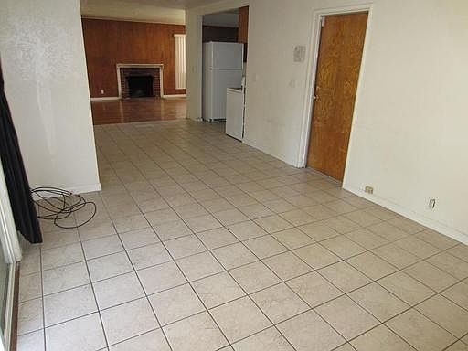 5th image of 32029 Amelia Ave