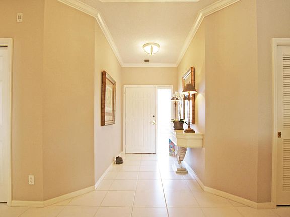 4th image of 10411 SE Terrapin Pl APT C207