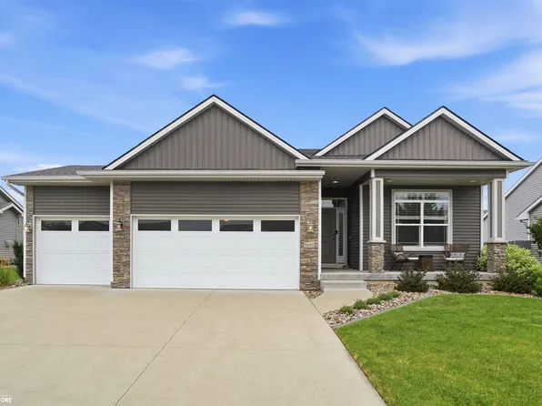 9655 Alderwood Dr, West Des Moines, IA 50266