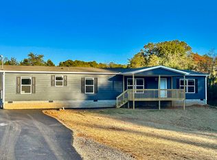 343 Bungalow Dr, Dandridge, TN 37725