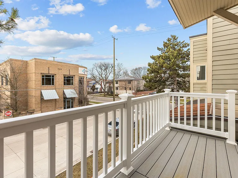 602 E Lincoln St — Photo 10