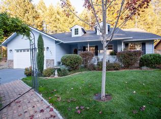 981 N Old Stage Rd, Cave Junction, OR 97523