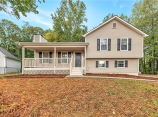 194 Rainbow Ln, Hiram, GA 30141