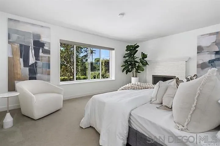 445 Avenida Primavera — Photo 13