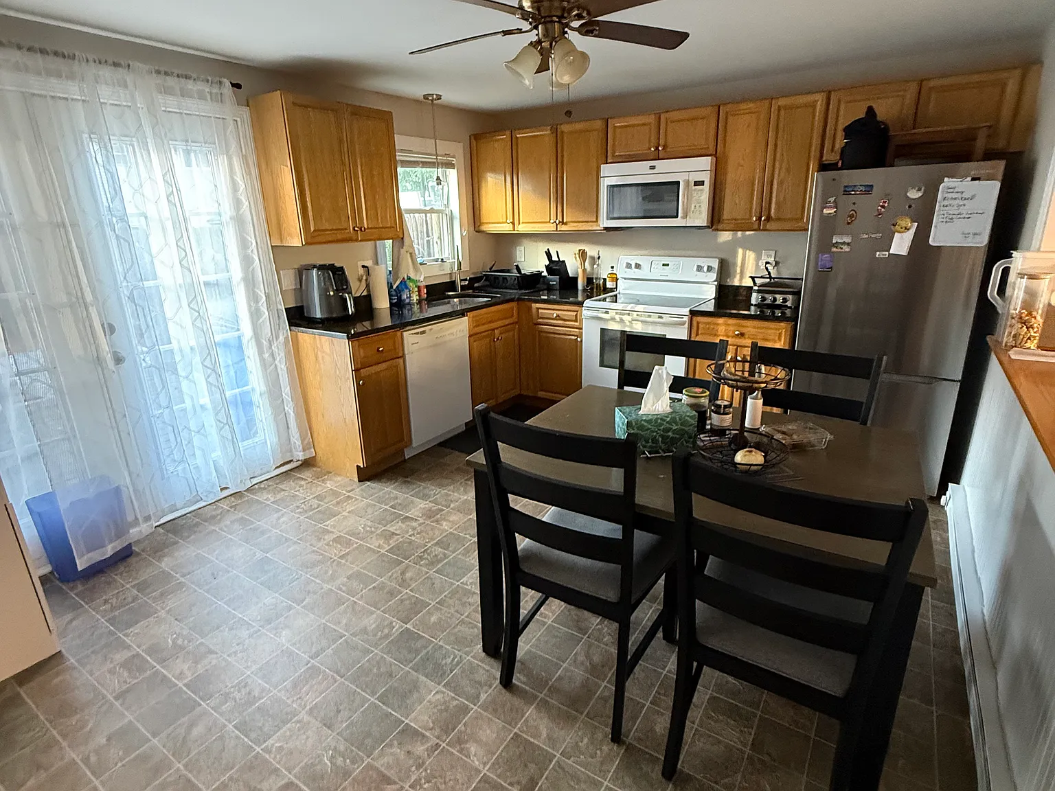 2 bed, 1.5 bath, 1020 sqft, $2,800 — Photo 2