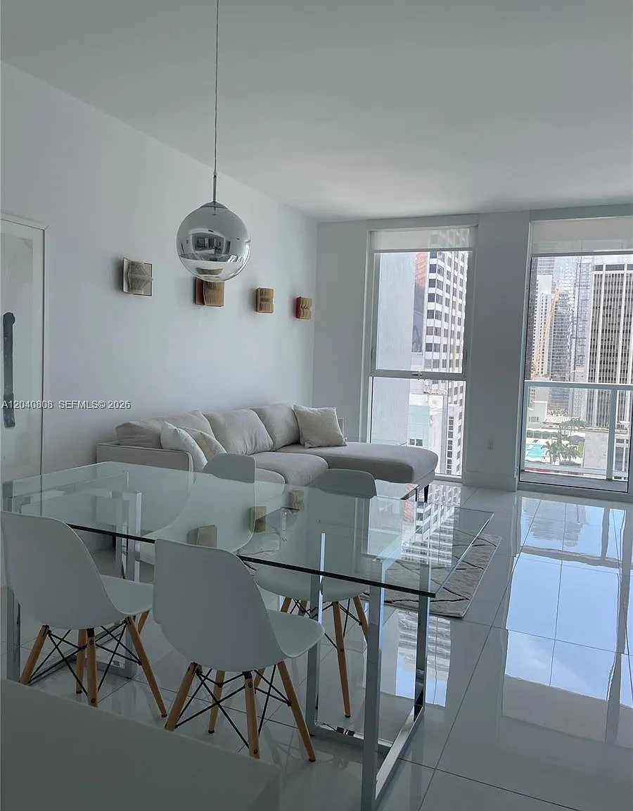 Vizcayne North Condo — Photo 3