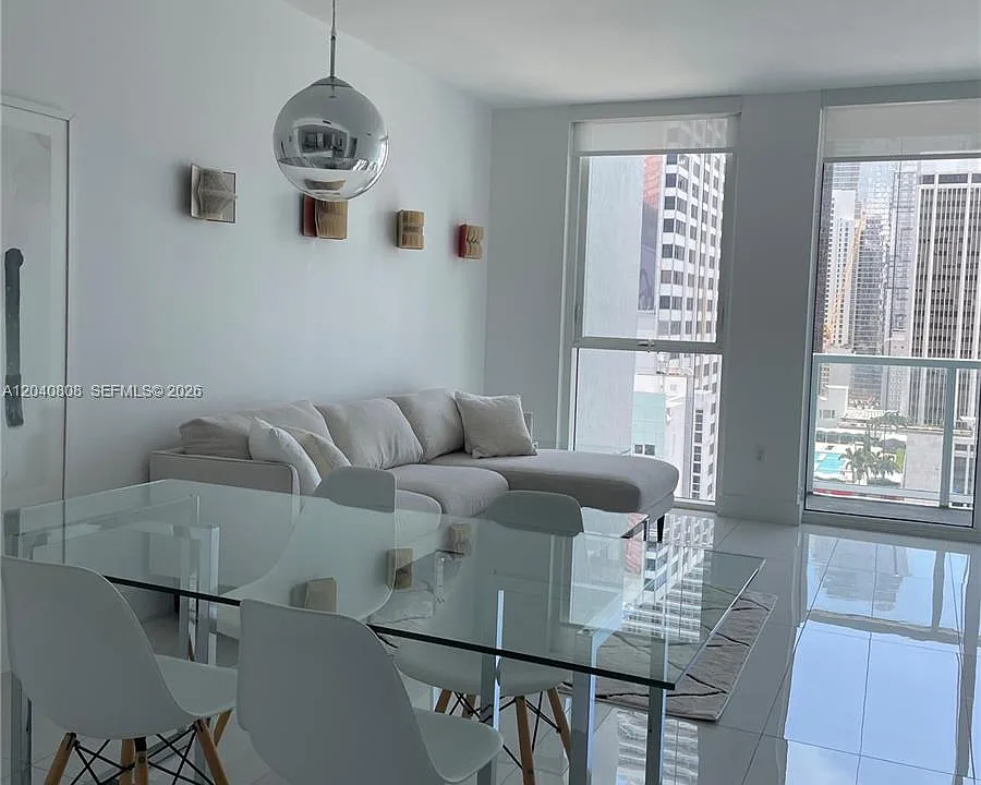 244 Biscayne Blvd #2005