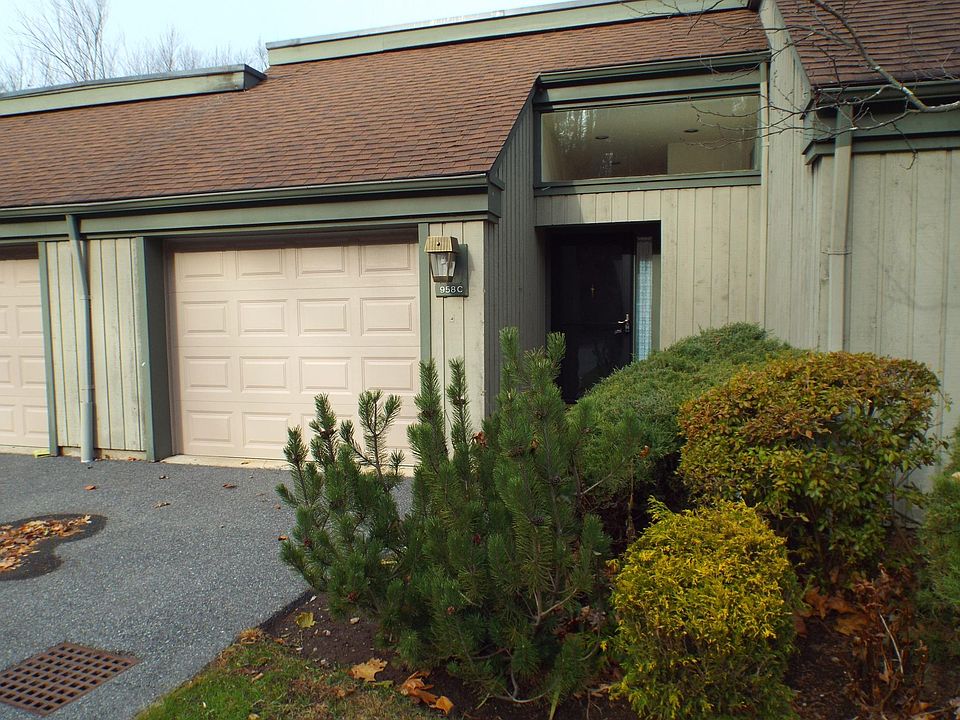 Move into the Heritage Hills Lifestyle!