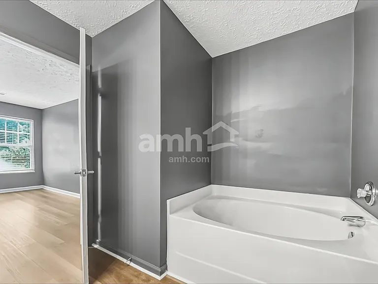 3136 Hidden Creek Dr — Photo 10